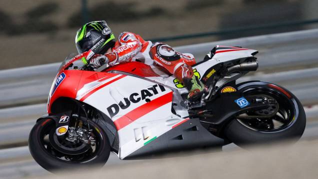 Galeria de Quatro Rodas da MotoGP - Catar (domingo) | <a href="https://quatrorodas.abril.com.br/moto/noticias/prova-disputada-marquez-segura-pressao-rossi-vence-catar-777551.shtml" rel="migration">Leia mais</a> Galeria de Quatro Rodas da MotoGP - Catar (domingo) | <a href="https://quatrorodas.abril.com.br/moto/noticias/prova-disputada-marquez-segura-pressao-rossi-vence-catar-777551.shtml" rel="migration">Leia mais</a>