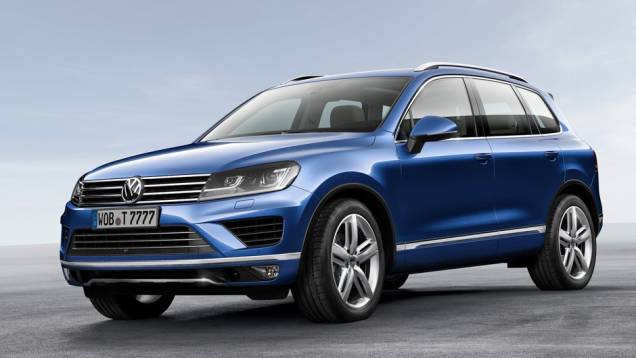 VW apresentou em Pequim o reestilizado Touareg. | <a href="https://quatrorodas.abril.com.br/noticias/saloes/pequim-2014/vw-reestiliza-touareg-780066.shtml" rel="migration">Leia mais</a>