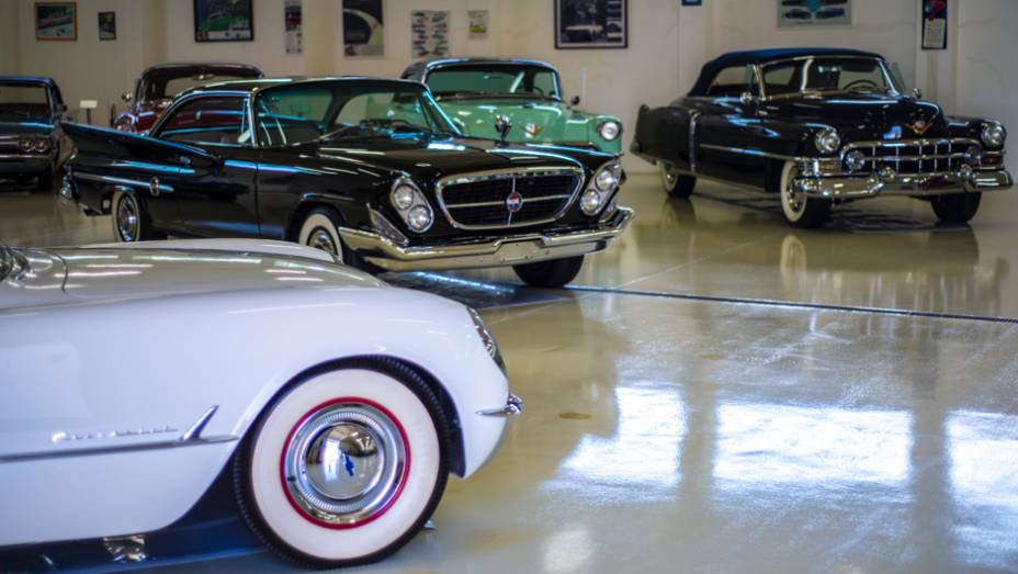 Mas eles não são os únicos clássicos lá: tem Chrysler e Corvette para todos os gostos | <a href="http://quatrorodas.abril.com.br/galerias/especiais/colecao-carros-antigos-parte-1-852734.shtml" target="_blank" rel="migration">Veja a parte 1</a> | <a href="http://quatrorodas.ab" rel="migration"></a>
