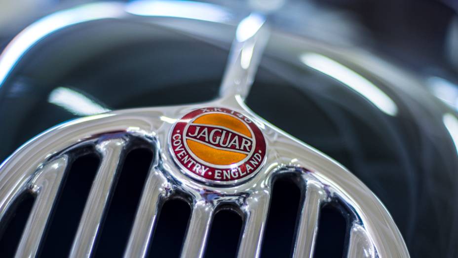 Há quem prefira a elegância dos Jaguar... | <a href="http://quatrorodas.abril.com.br/galerias/especiais/colecao-carros-antigos-parte-1-852734.shtml" target="_blank" rel="migration">Veja a parte 1</a> | <a href="http://quatrorodas.abril.com.br/galerias/especiais/colecao-carros" rel="migration"></a>