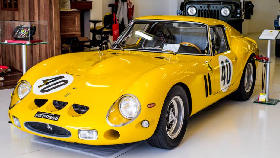 E para fechar em grande estilo, que tal esta Ferrari 250 GTO? Nada mal, hein? | <a href="http://quatrorodas.abril.com.br/galerias/especiais/colecao-carros-antigos-parte-1-852734.shtml" target="_blank" rel="migration">Veja a parte 1</a> | <a href="http://quatrorodas.abril.com." rel="migration"></a>
