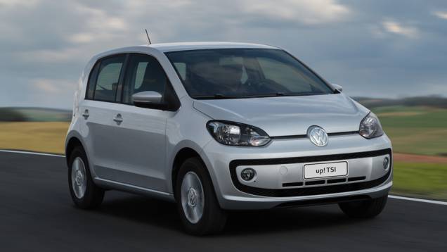 O motor 1.0 turbo começa a ser fabricado no Brasil, e o Up! foi o modelo escolhido para estrear a novidade; este é o Up! TSI | <a href="https://quatrorodas.abril.com.br/carros/impressoes/volkswagen-up-tsi-890180.shtml" target="_blank" rel="migration">Leia mais</a>