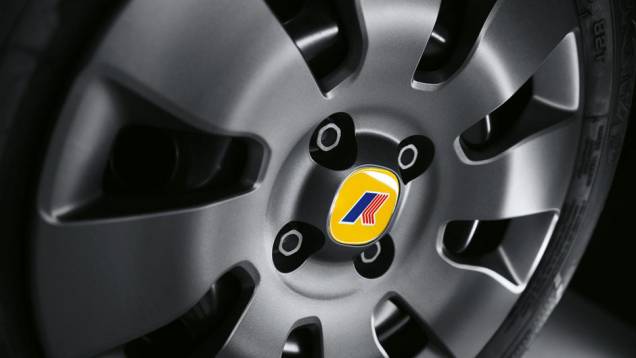 Até as calotinhas das rodas podem ser personalizadas; o Panda K-Way estreia no Salão de Genebra | <a href="https://quatrorodas.abril.com.br/noticias/saloes/genebra-2015/fiat-lanca-panda-k-way-840842.shtml" rel="migration">Leia mais</a> Até as calotinhas das rodas podem ser personalizadas; o Panda K-Way estreia no Salão de Genebra | <a href="https://quatrorodas.abril.com.br/noticias/saloes/genebra-2015/fiat-lanca-panda-k-way-840842.shtml" rel="migration">Leia mais</a>