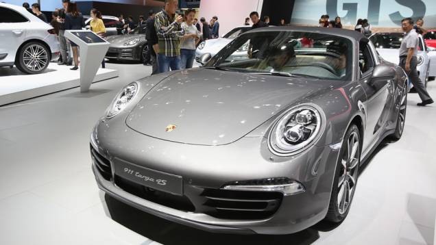 Porsche 911 Targa 4S | <a href="https://quatrorodas.abril.com.br/noticias/saloes/pequim-2014/l" rel="migration">Leia mais</a>