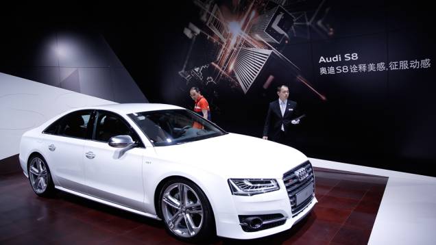 Audi S8 | <a href="https://quatrorodas.abril.com.br/noticias/saloes/pequim-2014/l" rel="migration">Leia mais</a> Audi S8 | <a href="https://quatrorodas.abril.com.br/noticias/saloes/pequim-2014/l" rel="migration">Leia mais</a>