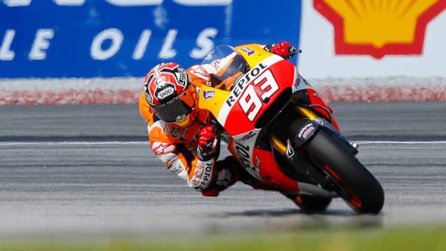 Foi a 50ª pole da carreira do espanhol. | <a href="https://quatrorodas.abril.com.br/moto/noticias/motogp-marquez-crava-pole-malasia-807785.shtml" rel="migration">Leia mais</a>