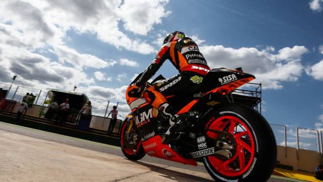 Galeria de Quatro Rodas da MotoGP - Argentina (sábado) - Aleix Espargaró. | <a href="https://quatrorodas.abril.com.br/moto/noticias/marquez-mantem-dominio-pole-argentina-780906.shtml" rel="migration">Leia mais</a>