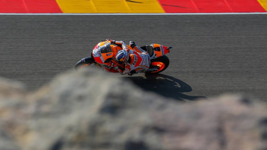 Pedrosa sai em segundo | <a href="https://quatrorodas.abril.com.br/moto/noticias/motogp-marquez-crava-11a-pole-ano-802760.shtml" rel="migration">Leia mais</a>