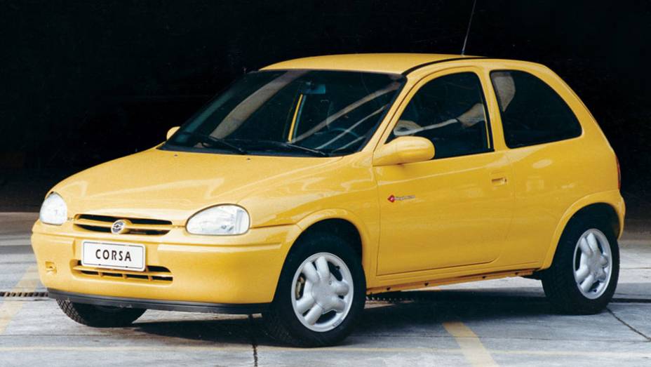 Chevrolet Corsa Piquet: apesar das rodas da versão GSi, o modelo era um Wind 1.0 disfarçado de esportivo; foram produzidas apenas 120 unidades para uma promoção da Arisco, então patrocinadora do piloto