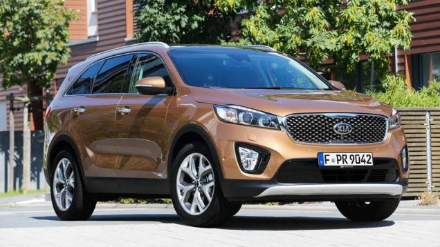 O novo Sorento será uma das novidades da Kia para o Salão de Paris | <a href="https://quatrorodas.abril.com.br/noticias/saloes/paris-2014/kia-sorento-sera-apresentado-salao-paris-798452.shtmll" rel="migration">Leia mais</a>