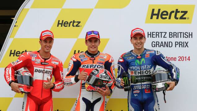 Marc Márquez conquista a décima pole em doze etapas. Dovizioso e Lorenzo largam ao lado do espanhol | <a href="https://quatrorodas.abril.com.br/moto/noticias/marquez-pole-pela-decima-vez-798477.shtml" rel="migration">Leia mais</a>