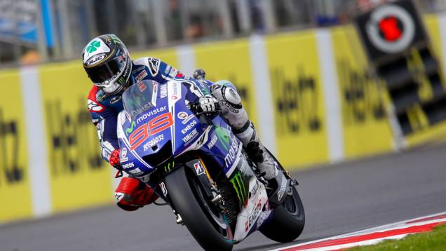 Lorenzo sofreu com problemas na sexta, mas garantiu a terceira posição | <a href="https://quatrorodas.abril.com.br/moto/noticias/marquez-pole-pela-decima-vez-798477.shtml" rel="migration">Leia mais</a> Lorenzo sofreu com problemas na sexta, mas garantiu a terceira posição | <a href="https://quatrorodas.abril.com.br/moto/noticias/marquez-pole-pela-decima-vez-798477.shtml" rel="migration">Leia mais</a>