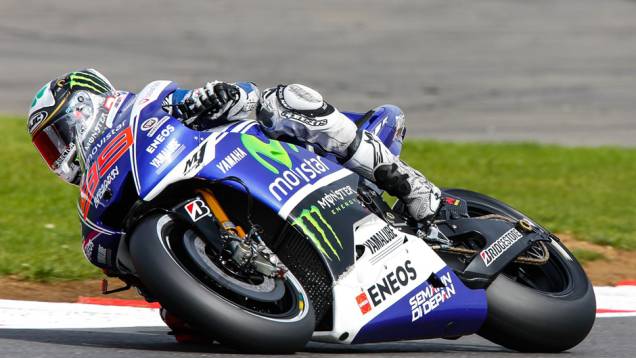 Lorenzo liderou boa parte da etapa, mas não conseguiu segurar Márquez | <a href="https://quatrorodas.abril.com.br/moto/noticias/marquez-batalha-lorenzo-vence-gp-inglaterra-798447.shtml" rel="migration">Leia mais</a> Lorenzo liderou boa parte da etapa, mas não conseguiu segurar Márquez | <a href="https://quatrorodas.abril.com.br/moto/noticias/marquez-batalha-lorenzo-vence-gp-inglaterra-798447.shtml" rel="migration">Leia mais</a>