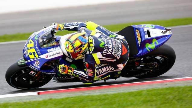 Valentino Rossi foi terceiro após batalha com Pedrosa e Dovizioso | <a href="https://quatrorodas.abril.com.br/moto/noticias/marquez-batalha-lorenzo-vence-gp-inglaterra-798447.shtml" rel="migration">Leia mais</a>