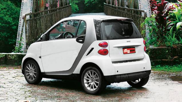 E ainda passeou por São Paulo, Rio e Paraná | <a href="https://quatrorodas.abril.com.br/blogs/longaduracao/2011/04/25/smart-fortwo/" rel="migration">Leia mais</a> E ainda passeou por São Paulo, Rio e Paraná | <a href="https://quatrorodas.abril.com.br/blogs/longaduracao/2011/04/25/smart-fortwo/" rel="migration">Leia mais</a>