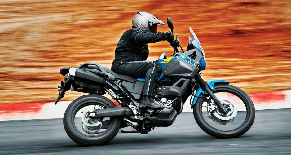 A tocada mant&eacute;m a vivacidade e o vigor da trail XT 600R, bem &aacute;gil.