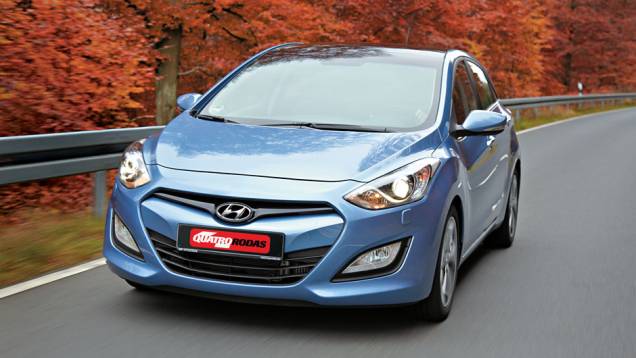 O i30 adere ao novo estilo da Hyundai, igual ao do Sonata e ix35. O i30 adere ao novo estilo da Hyundai, igual ao do Sonata e ix35.
