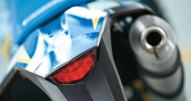 Lanterna traseira minimalista, para sinalizar Lanterna traseira minimalista, para sinalizar