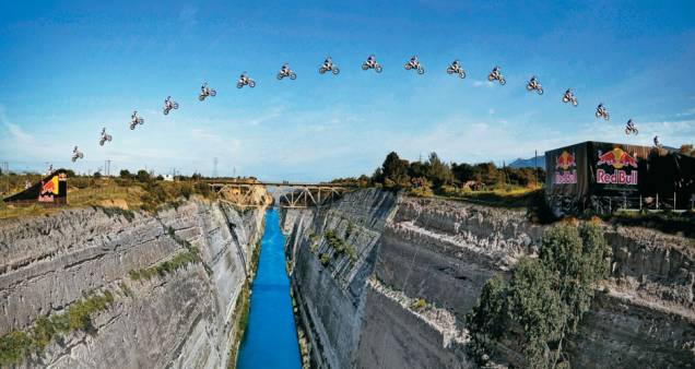 Stop motion detalha salto de Robbie Maddison sobre o Corinth Canal, na Grécia.