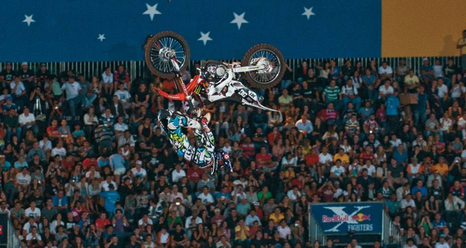 Nate Adams no Mundial de Freestyle, em um backflip cordova.