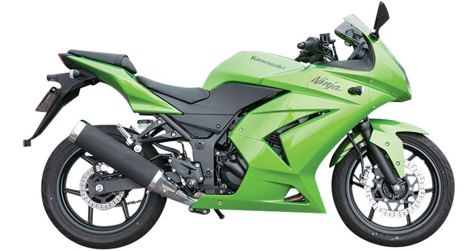 A Ninja 250 parece estar um ponto acima das rivais: tem melhores acabamento, tecnologia, design e desempenho. Isso não sai barato, obviamente: ela tem o preço mais alto das três.