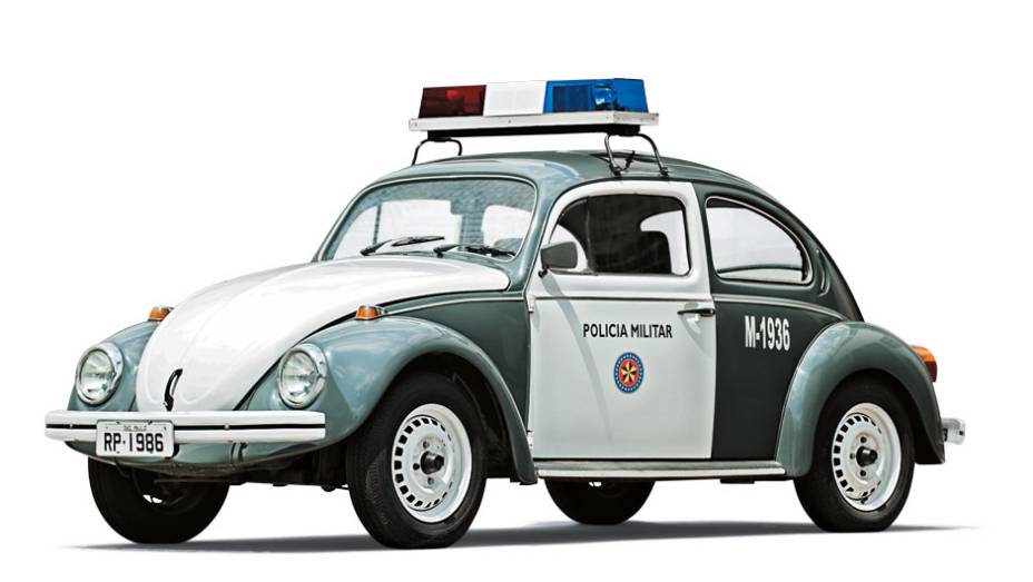 A última "baratinha" da frota: Fusca 1986 | <a href="https://quatrorodas.abril.com.br/reportagens/viaturas-classicas-vao-museu-682198.shtml" rel="migration">Leia mais</a>