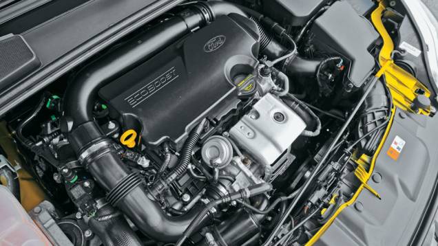 Motor mais leve melhorou seu comportamento em curvas | <a href="https://quatrorodas.abril.com.br/carros/impressoes/ford-focus-1-0-ecoboost-684229.shtml" rel="migration">Leia mais</a>