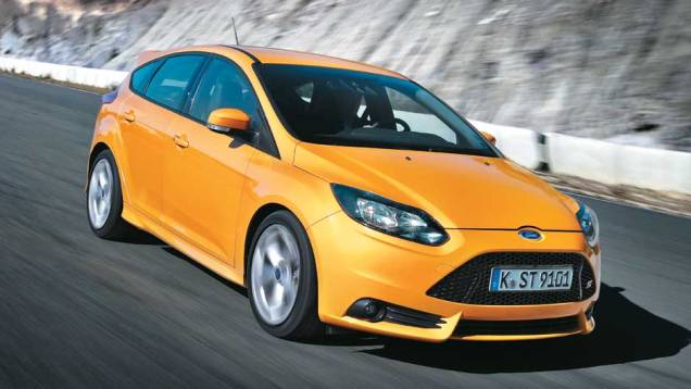 Para chegar aos 100 km/h, ele só precisa de 6,5 s | <a href="https://quatrorodas.abril.com.br/carros/impressoes/ford-focus-st-696459.shtml" rel="migration">Leia mais</a>