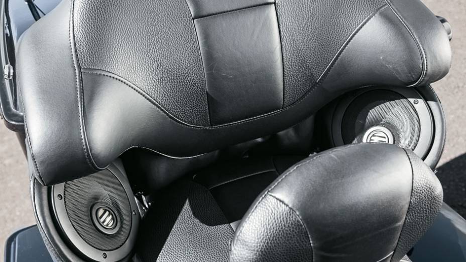 Aito-falantes externos mais potentes na CVO | <a href="https://quatrorodas.abril.com.br/moto/testes/h-d-ultra-classic-electra-glide-cvo-x-electra-glide-ultra-limited-702283.shtml" rel="migration">Leia mais</a> Aito-falantes externos mais potentes na CVO | <a href="https://quatrorodas.abril.com.br/moto/testes/h-d-ultra-classic-electra-glide-cvo-x-electra-glide-ultra-limited-702283.shtml" rel="migration">Leia mais</a>