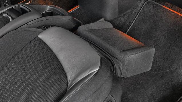 A C4 oferece apoios de cabeça com abas | <a href="https://quatrorodas.abril.com.br/carros/impressoes/citroen-c4-picasso-888961.shtml" target="_blank" rel="migration">Leia mais</a> A C4 oferece apoios de cabeça com abas | <a href="https://quatrorodas.abril.com.br/carros/impressoes/citroen-c4-picasso-888961.shtml" target="_blank" rel="migration">Leia mais</a>