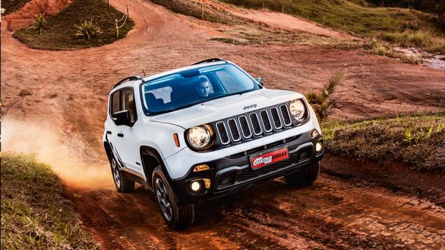 <a href="https://quatrorodas.abril.com.br//carros/comparativos/troller-t4-x-jeep-renegade-890323.shtml" target="_blank" rel="migration">Leia mais</a> <a href="https://quatrorodas.abril.com.br//carros/comparativos/troller-t4-x-jeep-renegade-890323.shtml" target="_blank" rel="migration">Leia mais</a>