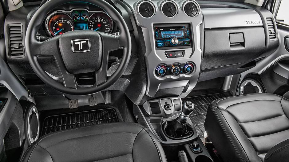 <a href="https://quatrorodas.abril.com.br//carros/comparativos/troller-t4-x-jeep-renegade-890323.shtml" target="_blank" rel="migration">Leia mais</a>