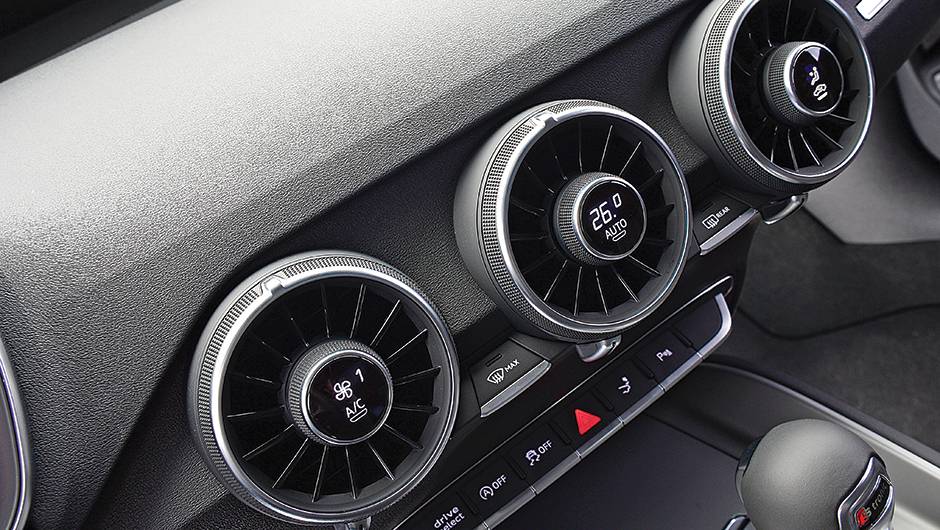 Sa&iacute;das de ar t&ecirc;m microtelas | <a href="https://quatrorodas.abril.com.br/carros/testes/audi-tt-887160.shtml" target="_blank" rel="migration">Leia mais</a>