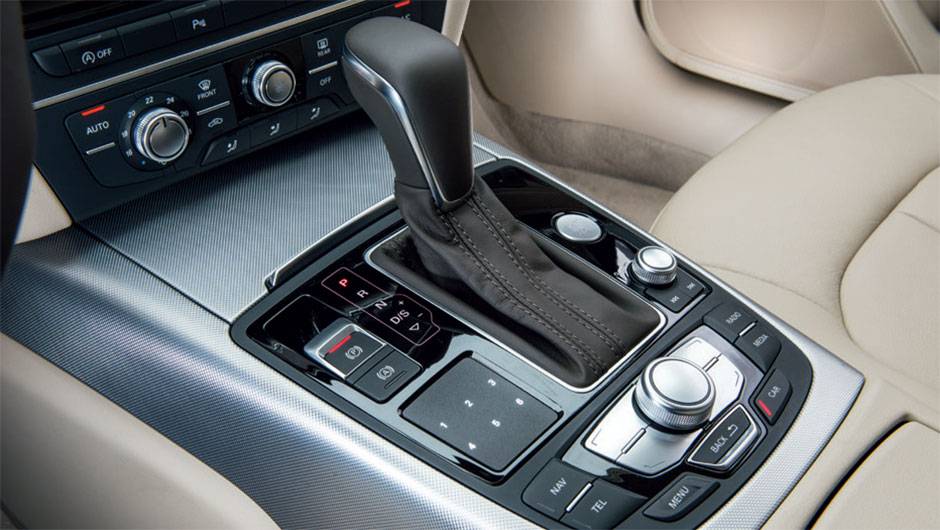 ... que podem ser selecionados pelo bot&atilde;o central no console | <a href="https://quatrorodas.abril.com.br/carros/testes/audi-a6-2-0-tfsi-898260.shtml" target="_blank" rel="migration">Leia mais</a>