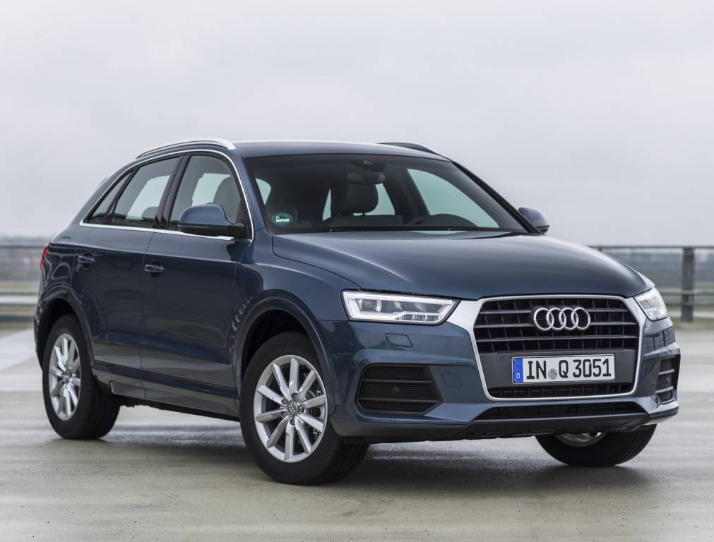 <strong>Audi Q3</strong> &ndash; O<a href="https://quatrorodas.abril.com.br/materia/impressoes-ao-dirigir-audi-q3-884381/" rel="o Q3 passou por sua primeira reestiliza&ccedil;&atilde;o" target="_blank">&nbsp;Q3 passou por sua primeira reestiliza&ccedil;&atilde;o</a> em 2015. Junto da mudan&ccedil;a visual, o modelo ganhou vers&otilde;es de entrada com motoriza&ccedil;&atilde;o 1.4 turbo - as mais caras permanecem com o 2.0 TFSI.