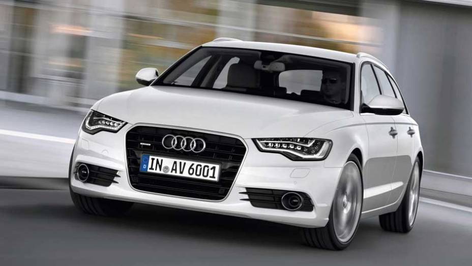 A nova geração da perua derivada do A6 chega ao mercado brasileiro | <a href="https://quatrorodas.abril.com.br/noticias/nova-audi-a6-avant-chega-ao-brasil-323164_p.shtml" rel="migration">Leia mais</a>