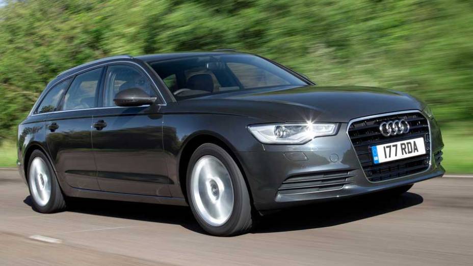 A perua têm diversos sistemas que auxiliam o motorista, como câmera de visão infravermelho e o Pre Sense Plus, que prepara o carro na iminência de uma batida | <a href="https://quatrorodas.abril.com.br/noticias/nova-audi-a6-avant-chega-ao-brasil-323164_p.s" rel="migration"></a>