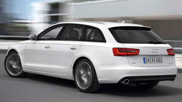 Com 4,92 metros de comprimento, a perua oferece bastante espaço interno e conforto aos passageiros, principalmente para quem viaja no banco traseiro | <a href="https://quatrorodas.abril.com.br/noticias/nova-audi-a6-avant-chega-ao-brasil-323164_p.shtml" rel="migration">Leia</a> Com 4,92 metros de comprimento, a perua oferece bastante espaço interno e conforto aos passageiros, principalmente para quem viaja no banco traseiro | <a href="https://quatrorodas.abril.com.br/noticias/nova-audi-a6-avant-chega-ao-brasil-323164_p.shtml" rel="migration">Leia</a>