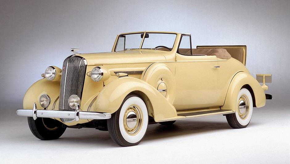 Century 1936O nome, s&eacute;culo em ingl&ecirc;s, faz alus&atilde;o ao primeiro Buick a chegar a 100 mph (160 km/h) e se tornou um dos mais tradicionais da marca