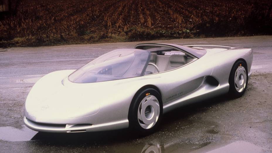 Chevrolet Corvette CERV III (1990) - Com um V8 biturbo de 650 cv, ele resgatou as releituras do Corvette com motor central, a exemplo de conceitos dos anos 60 e 70. Estimava-se que ele chegava a 360 km/h.
