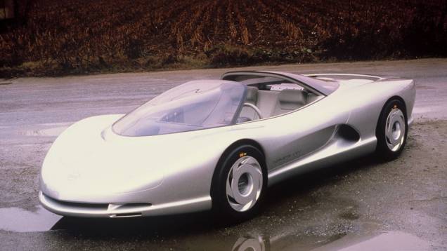 Chevrolet Corvette CERV III (1990) - Com um V8 biturbo de 650 cv, ele resgatou as releituras do Corvette com motor central, a exemplo de conceitos dos anos 60 e 70. Estimava-se que ele chegava a 360 km/h.