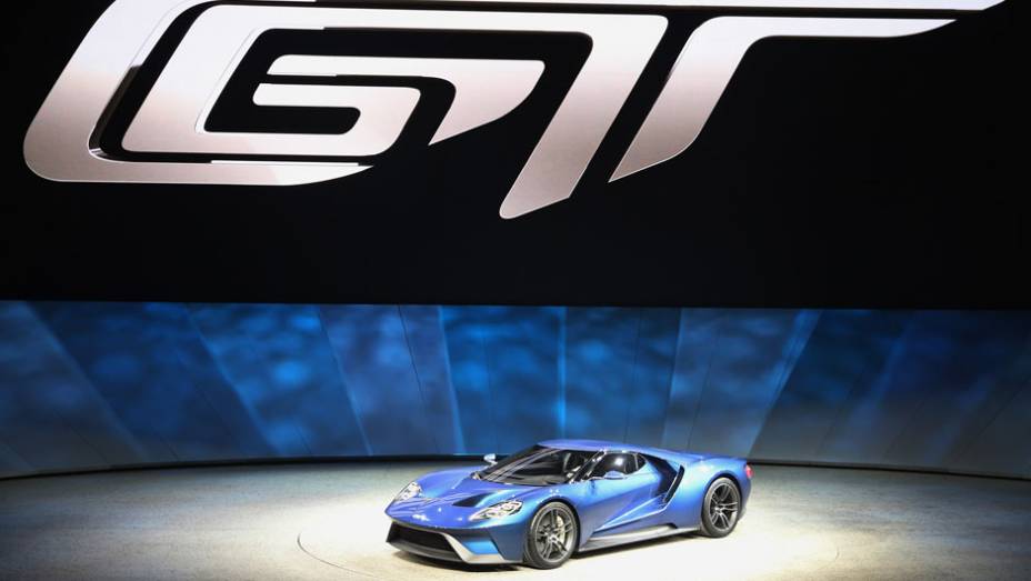 Ford GT concept | <a href="https://quatrorodas.abril.com.br/noticias/saloes/detroit-2015/ford-gt-concept-mostrado-detroit-824580.shtml" rel="migration">Leia mais</a> | <a href="https://quatrorodas.abril.com.br/galerias/saloes/detroit-2015/direto-detroit-parte-2-825561.shtml" rel="migration">V</a>