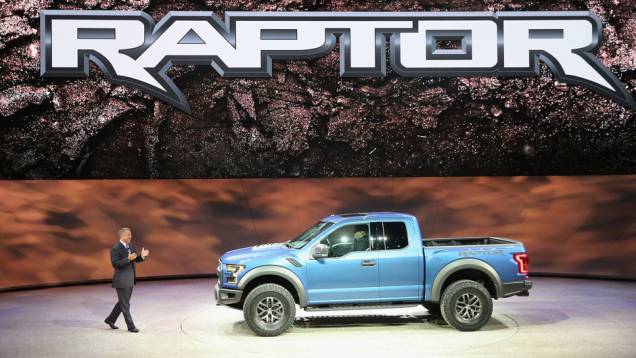 Ford F-150 Raptor | <a href="https://quatrorodas.abril.com.br/galerias/saloes/detroit-2015/direto-detroit-parte-2-825561.shtml" rel="migration">Veja a segunda parte</a>