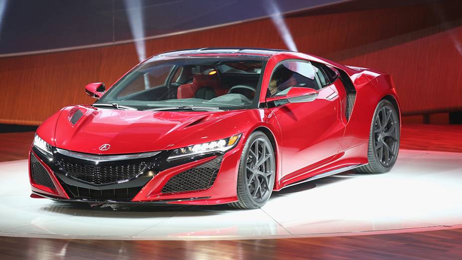 Acura NSX | <a href="https://quatrorodas.abril.com.br/noticias/saloes/detroit-2015/acura-oficializa-nsx-modelo-pode-vir-ao-brasil-824741.shtml" rel="migration">Leia mais</a> | <a href="https://quatrorodas.abril.com.br/galerias/saloes/detroit-2015/direto-detroit-parte-2-825561" rel="migration"></a>