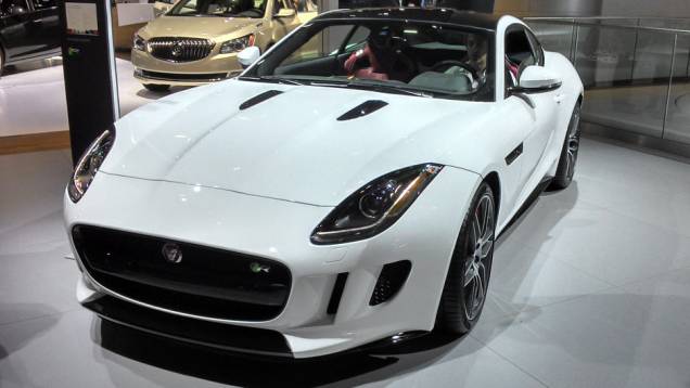 F-Type Coupe: a versão fechada do badalado roadster inglês também está em Detroit