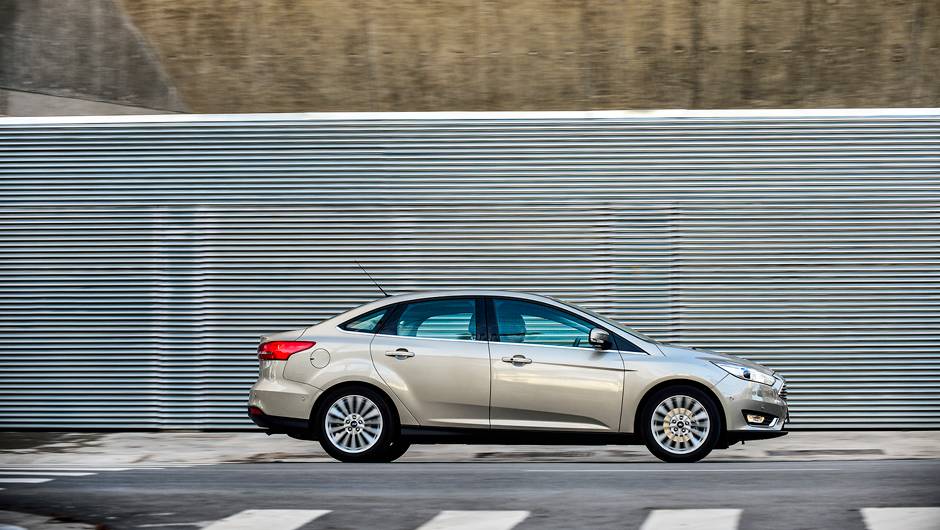 A Ford n&atilde;o revela a proje&ccedil;&atilde;o de vendas, mas o investimento na campanha publicit&aacute;rio &eacute; alto, com direito a ator de Hollywood | <a href="https://quatrorodas.abril.com.br/carros/impressoes/ford-focus-fastback-889520.shtml" rel="migration">Leia mais</a>