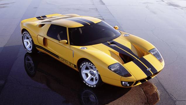 2002 - O GT40 Concept era uma cópia fiel em escala maior do clássico bólido da marca. Seu V8 produzia 500 cv e podia levá-lo a 320 km/h. O conceito logo ganhou sinal verde para produção