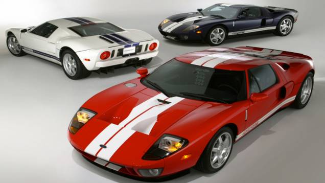 2004 - A versão de produção do superesportivo retrô perdeu o "40" do nome original, mas adotava um V8 de 5.4 litros que gerava 550 cv. Sua estrutura space frame era de alumínio