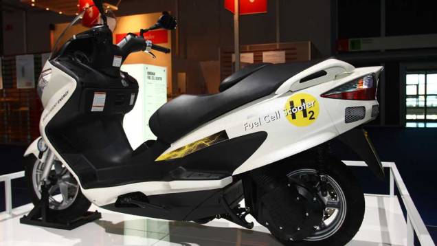 Suzuki Burgman Fuel Cell Scooter Suzuki Burgman Fuel Cell Scooter