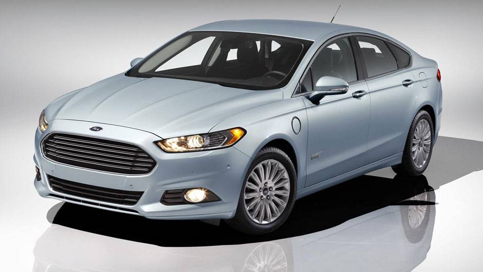 A grande novidade &eacute; o Fusion Energi, um sed&atilde; h&iacute;brido do tipo plug-in | <a href="https://quatrorodas.abril.com.br/salao-do-automovel/2012/carros/fusion-706006.shtml" rel="migration">Leia mais</a>